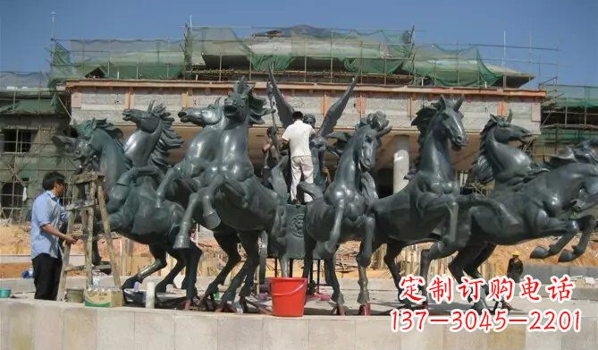 信阳八马踏浪阿波罗战车景观铜雕