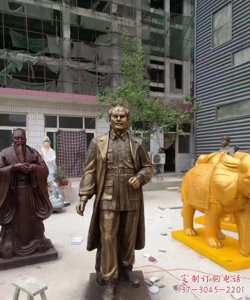 信阳“白求恩”传奇人物铜雕