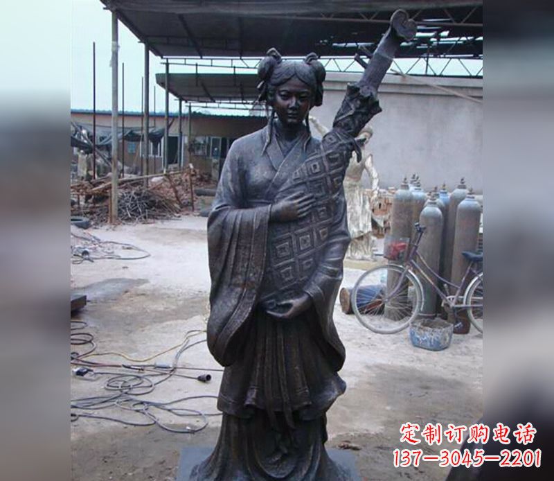 信阳“爱与梦想——女性雕塑”