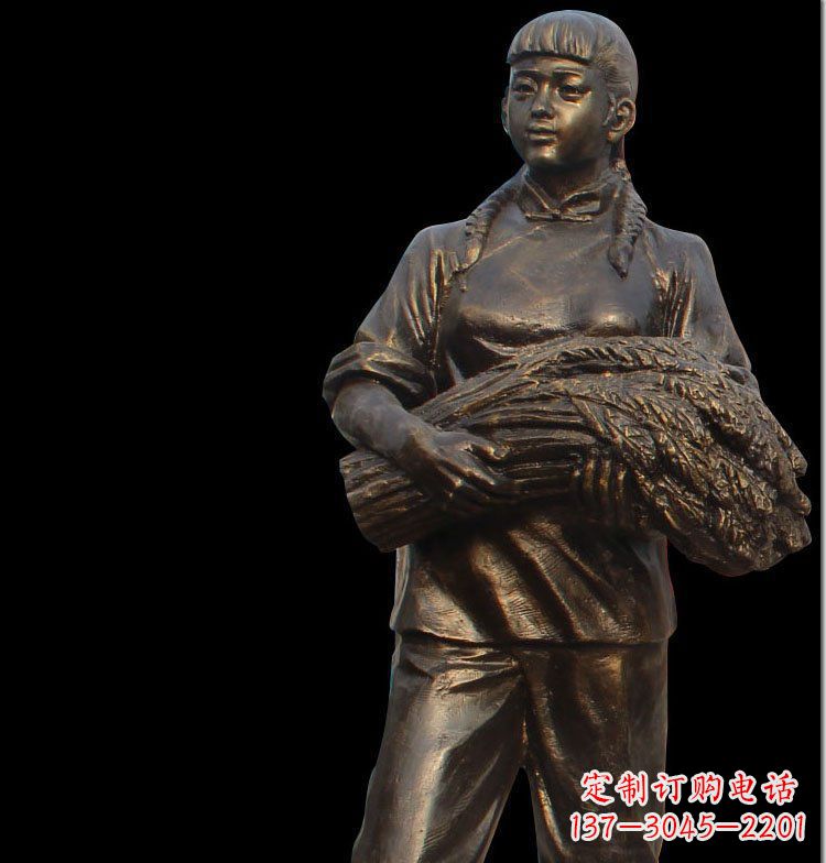 信阳“农耕抒情”女子铜雕