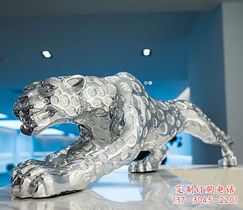 信阳豹子雕塑工艺品