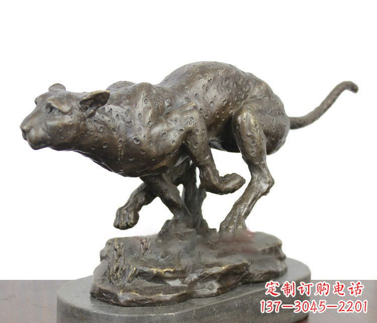 信阳豹子动物铜雕