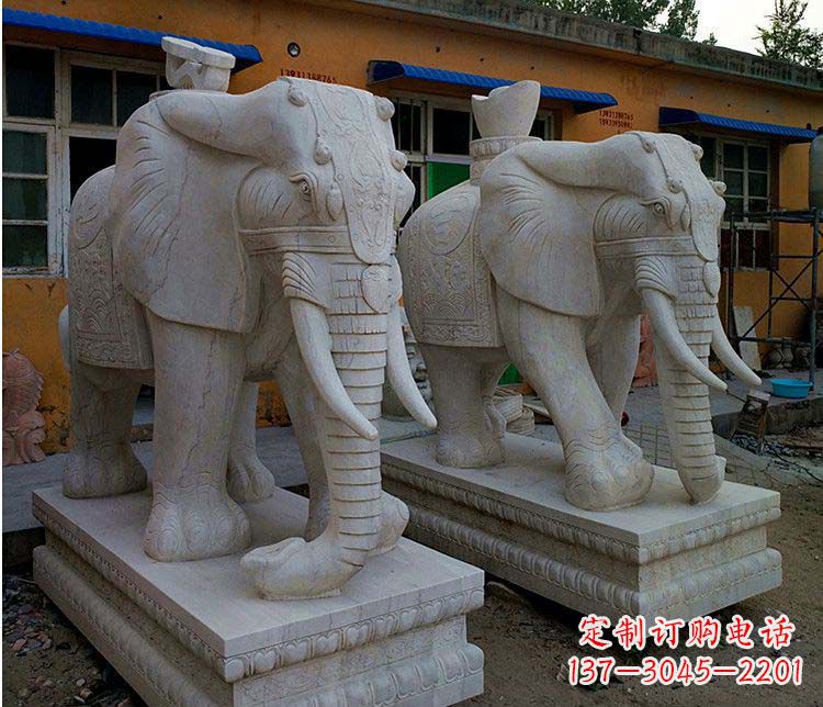 信阳新“大象招财石雕”