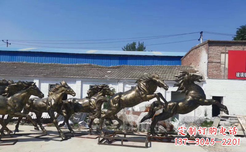 信阳“马儿风采”精美铜雕
