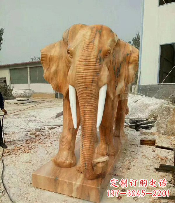 信阳鼻卷如意晚霞红招财大象石雕