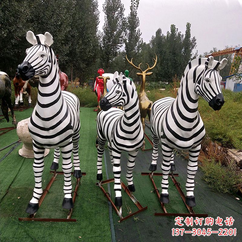 信阳斑马玻璃钢仿真雕塑