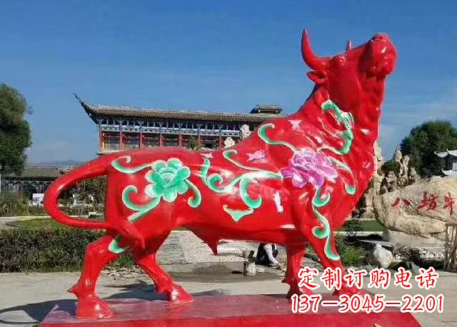信阳玻璃钢红牛雕塑