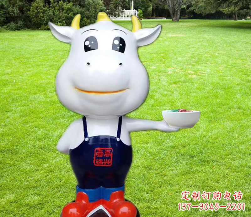 信阳玻璃钢制作的牛雕塑