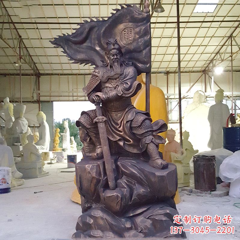信阳玻璃钢仿铜关公雕塑传承中国传统文化