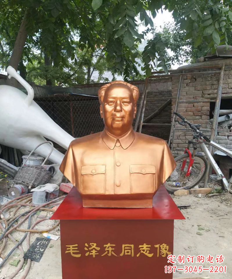 信阳玻璃钢毛泽东雕塑表达伟大领袖的精神魅力
