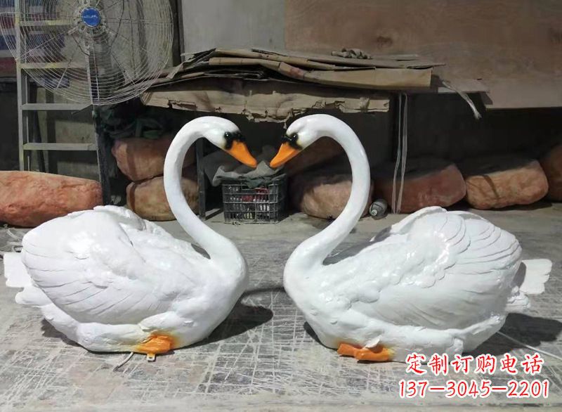 信阳玻璃钢仿真发光天鹅雕塑