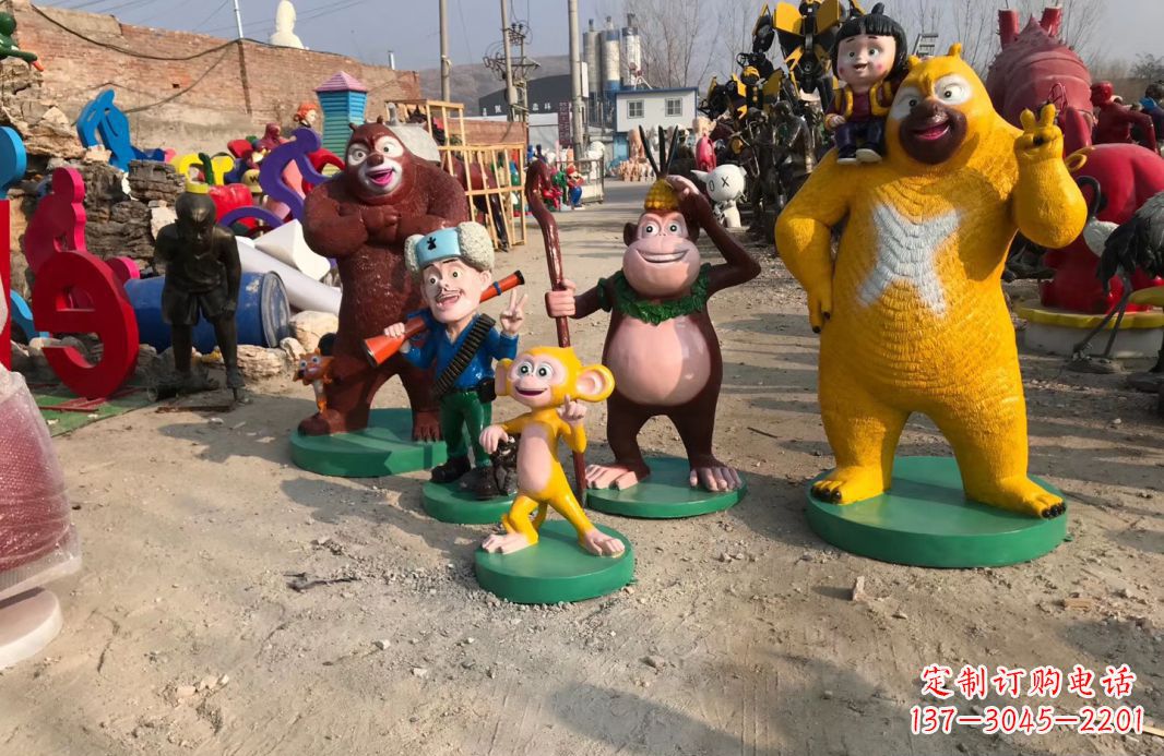 信阳玻璃钢仿真熊二雕塑一种可爱的艺术品