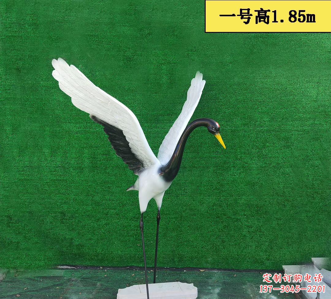 信阳仙鹤雕塑玻璃钢仿真景观动物雕塑