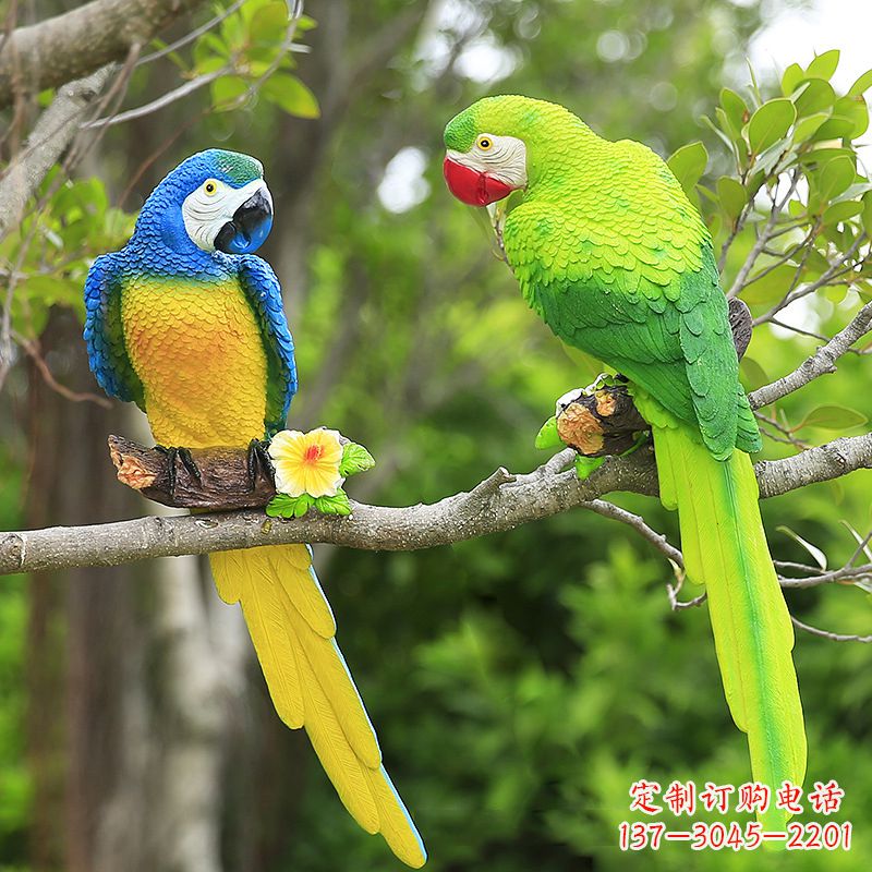 信阳精美玻璃钢鹦鹉雕塑,点缀公园美景