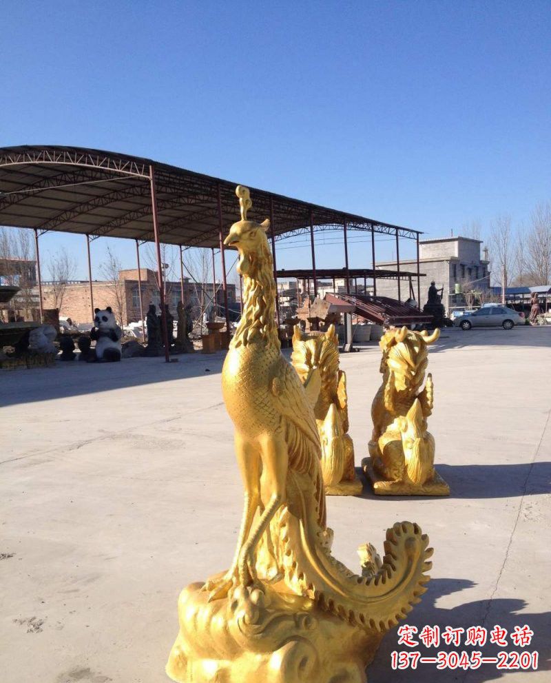 信阳玻璃钢凤凰雕塑一种现代雕塑艺术