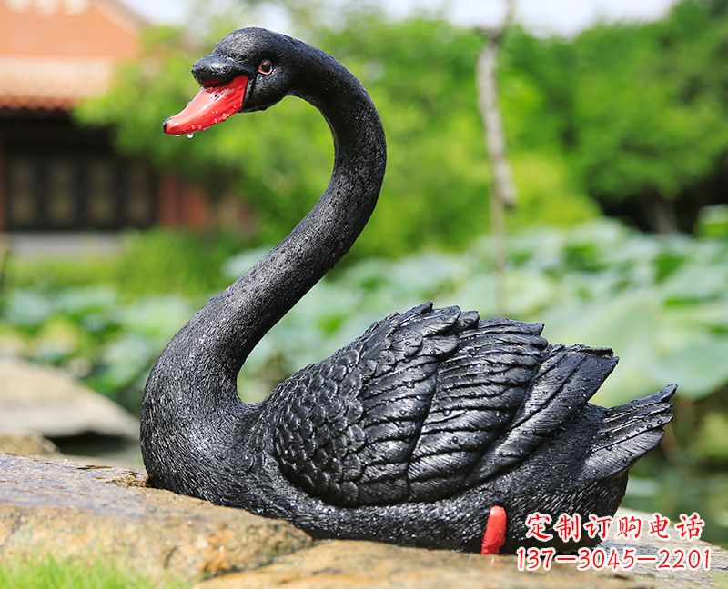 信阳玻璃钢雕刻的黑色天鹅——美丽宁静的公园园林摆件