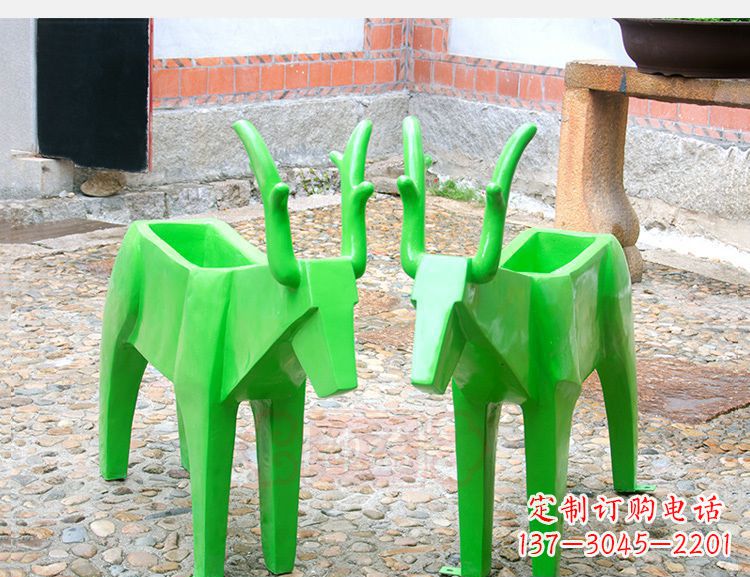 信阳玻璃钢几何花盆雕塑——给动物们一个温暖的家