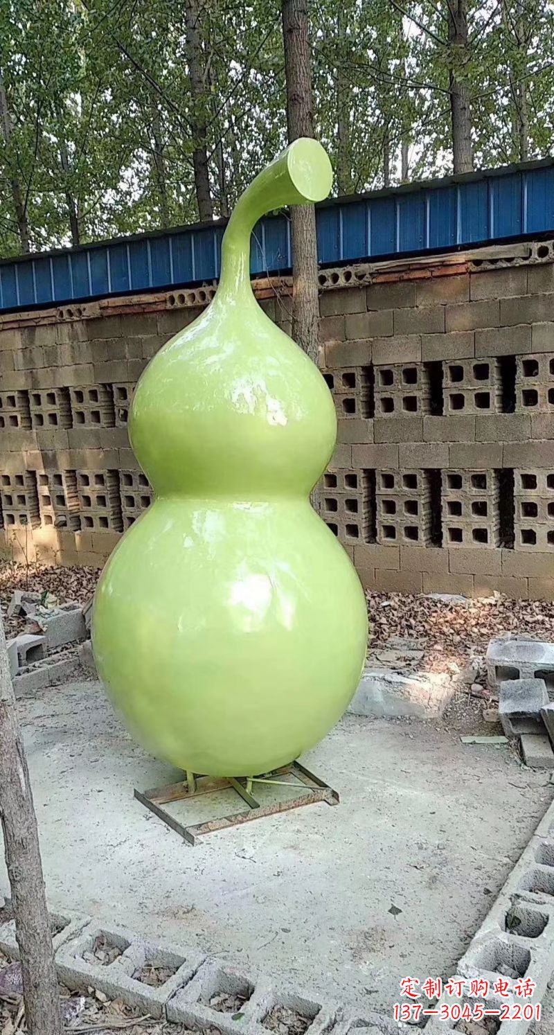 信阳玻璃钢葫芦雕塑艺术性与实用性的完美结合