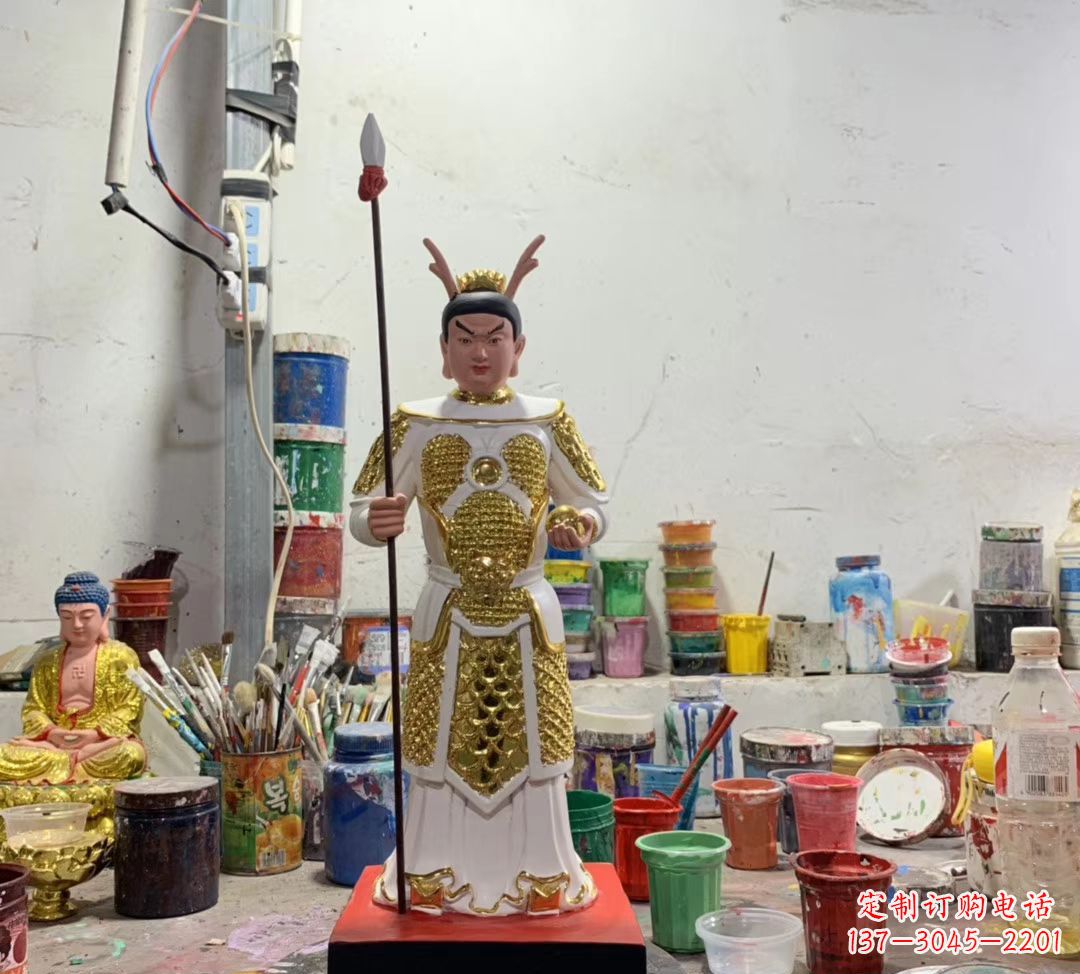 信阳玻璃钢龙王三太子雕塑传承传统文化的艺术瑰宝