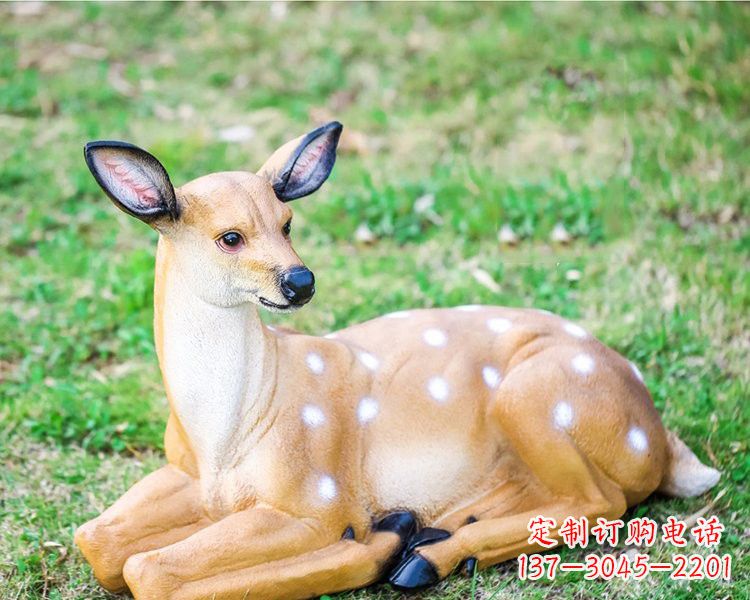 信阳玻璃钢卧姿梅花鹿雕塑