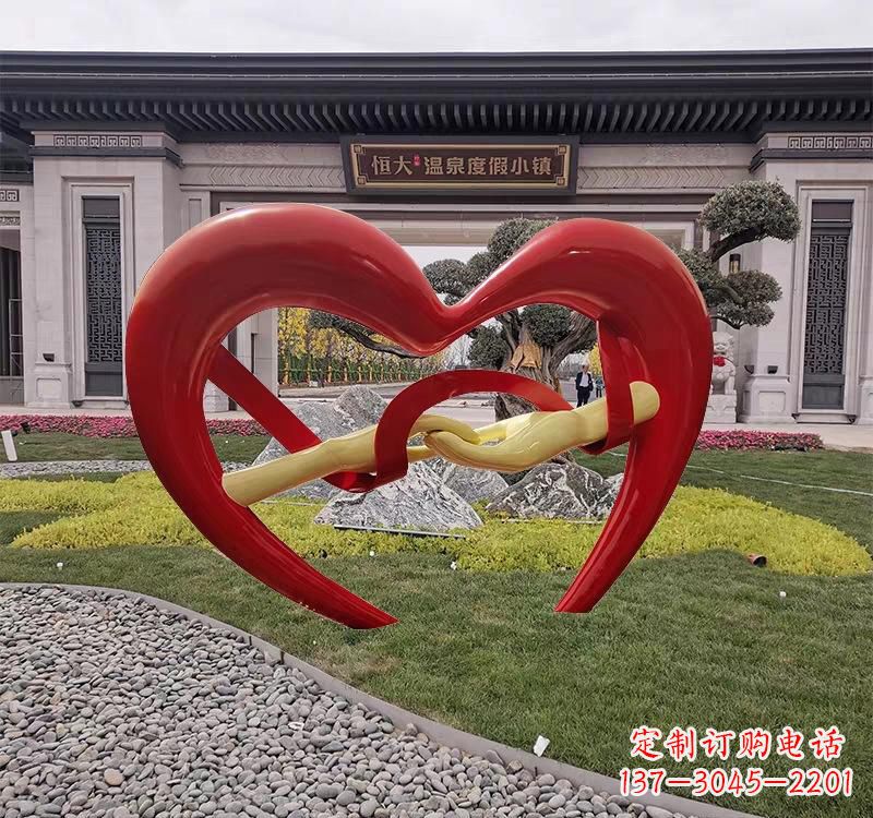 信阳不锈钢爱心字母雕塑——传递爱的艺术美学
