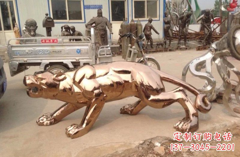 信阳不锈钢豹子雕塑精美绝伦