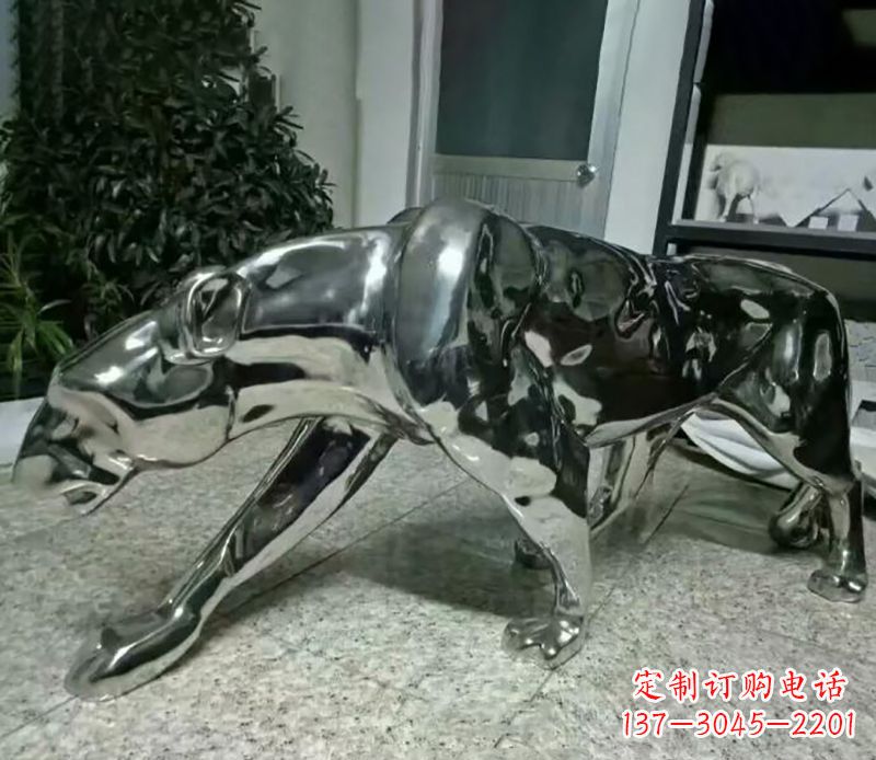 信阳精美绝伦的不锈钢豹子雕塑