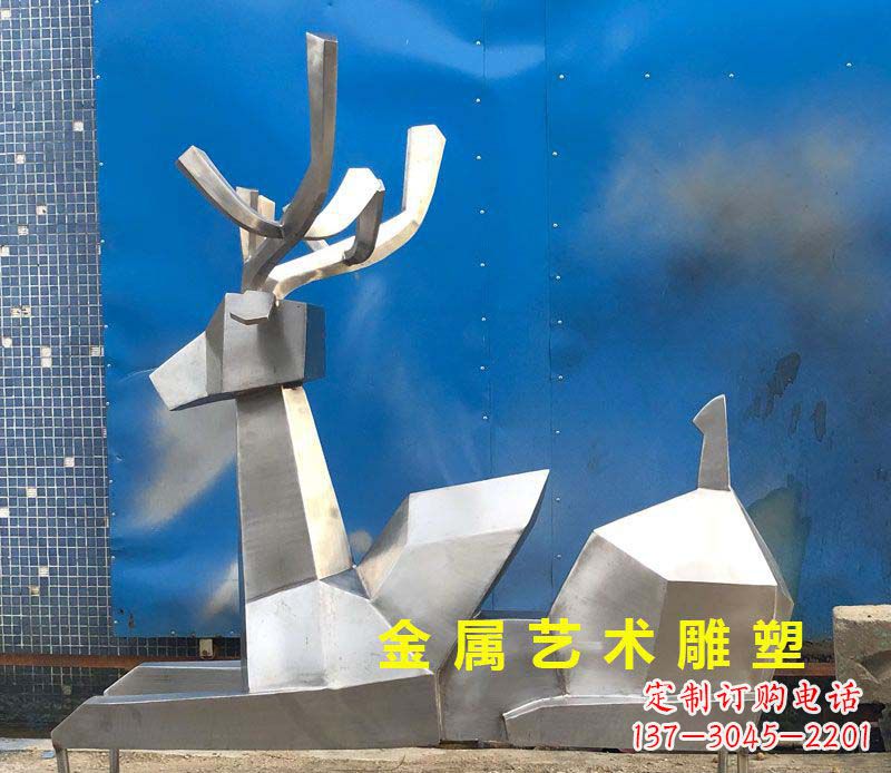 信阳不锈钢别墅几何鹿雕塑——别出心裁的艺术灵感
