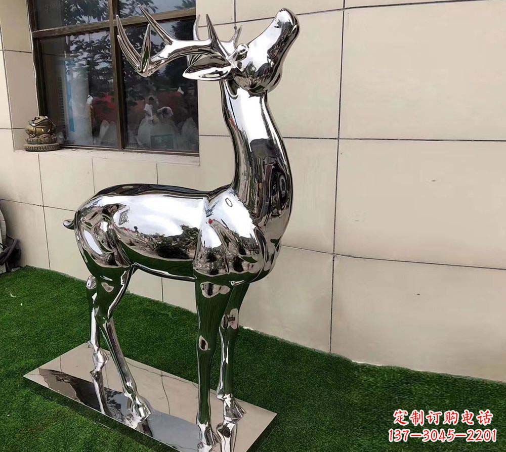 信阳不锈钢别墅镜面小鹿雕塑