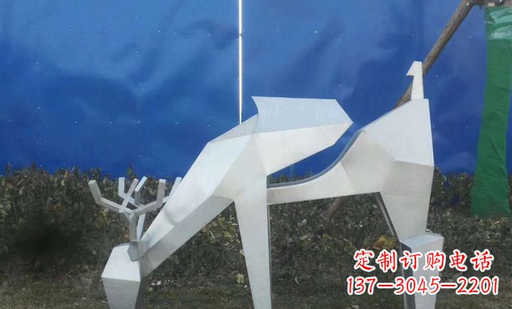 信阳梅花鹿不锈钢不规则雕塑的传奇