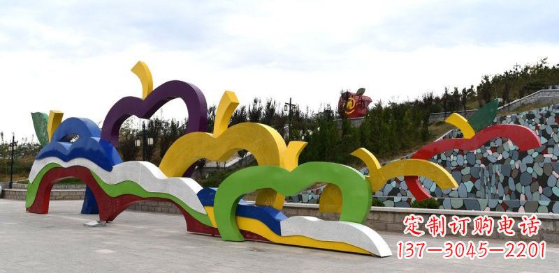 信阳不锈钢彩色苹果雕塑