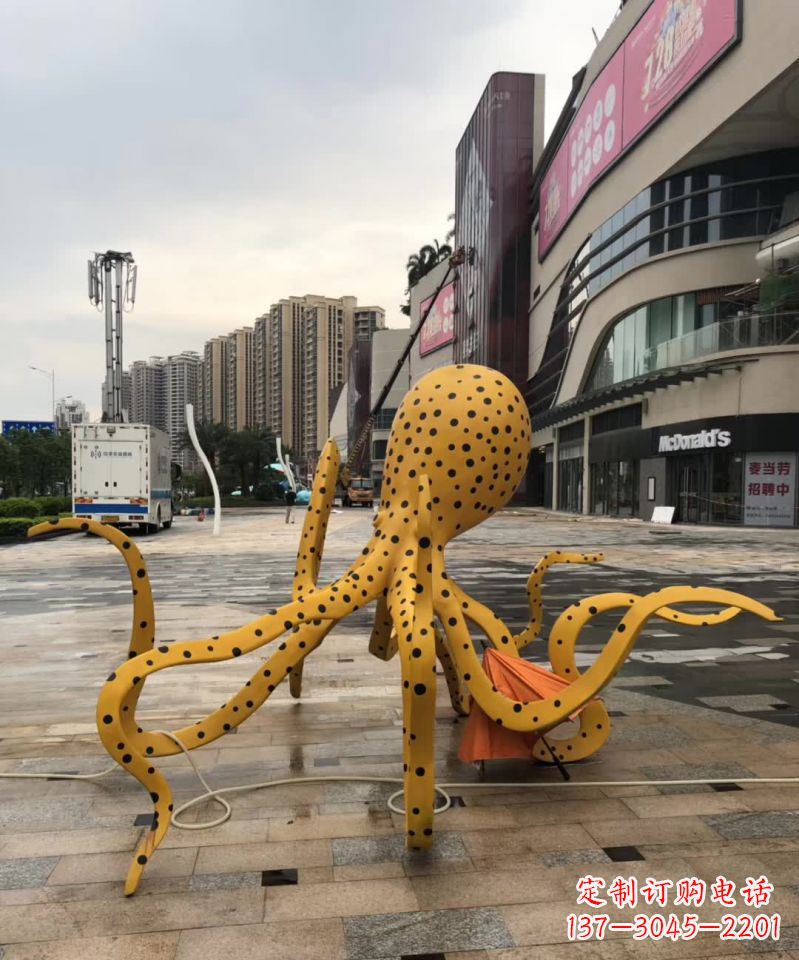 信阳不锈钢章鱼雕塑一座海洋之城的标志