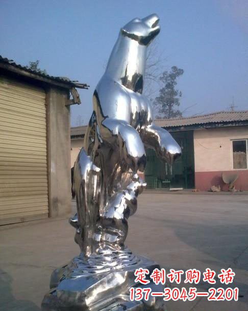 信阳不锈钢北极熊雕塑雕刻精美、经久耐用