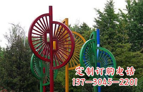 信阳不锈钢风车雕塑——动态美的艺术结晶