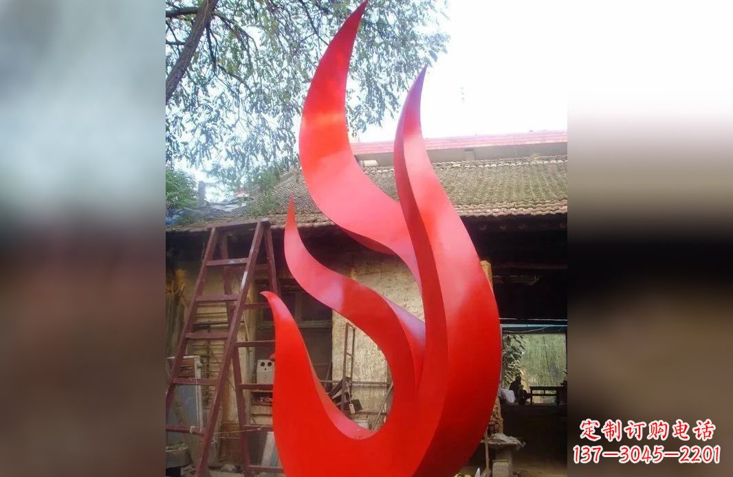 信阳凤凰展翅飞翔的不锈钢雕塑