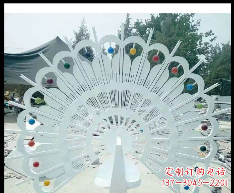 信阳精美不锈钢孔雀雕塑