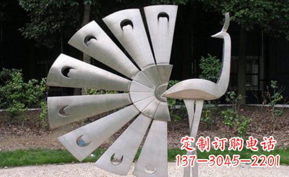 信阳不锈钢孔雀雕塑美丽而持久