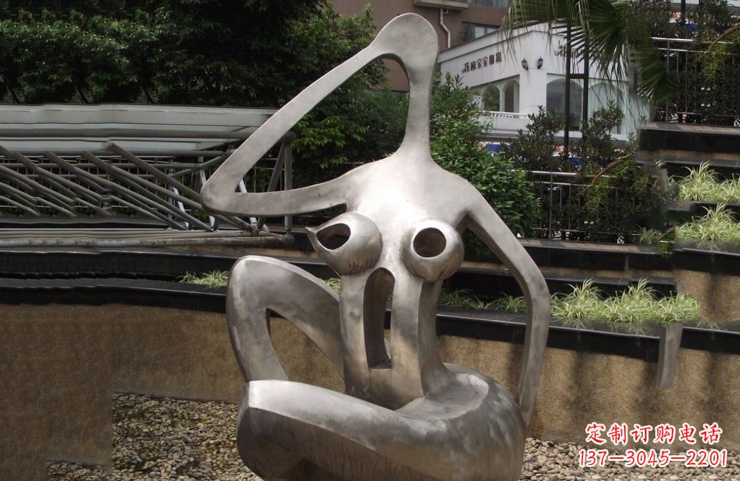 信阳精美的不锈钢女人雕塑