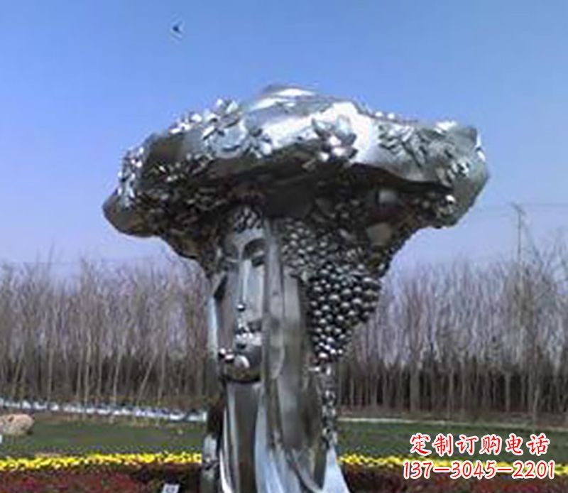 信阳不锈钢葡萄雕塑——点缀美丽景观