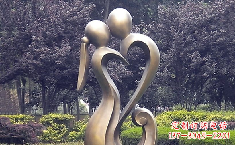 信阳不锈钢情侣雕塑浪漫的永恒