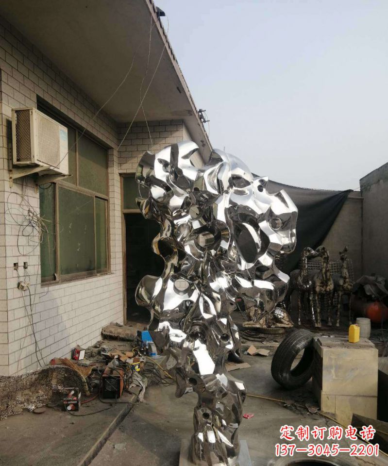 信阳太湖石雕塑不锈钢的艺术精品
