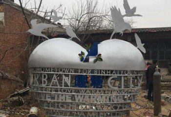 信阳不锈钢爱心字母雕塑——象征着爱的礼物