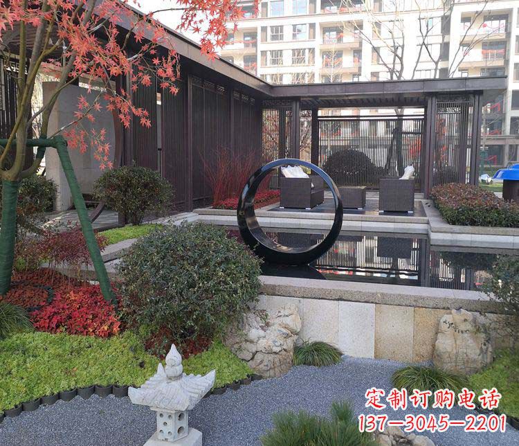 信阳不锈钢圆环雕塑——精美绝伦