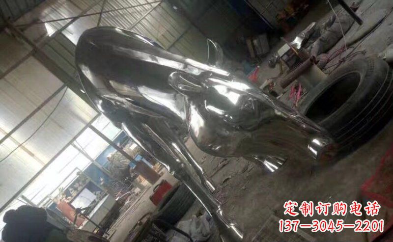 信阳该雕塑的