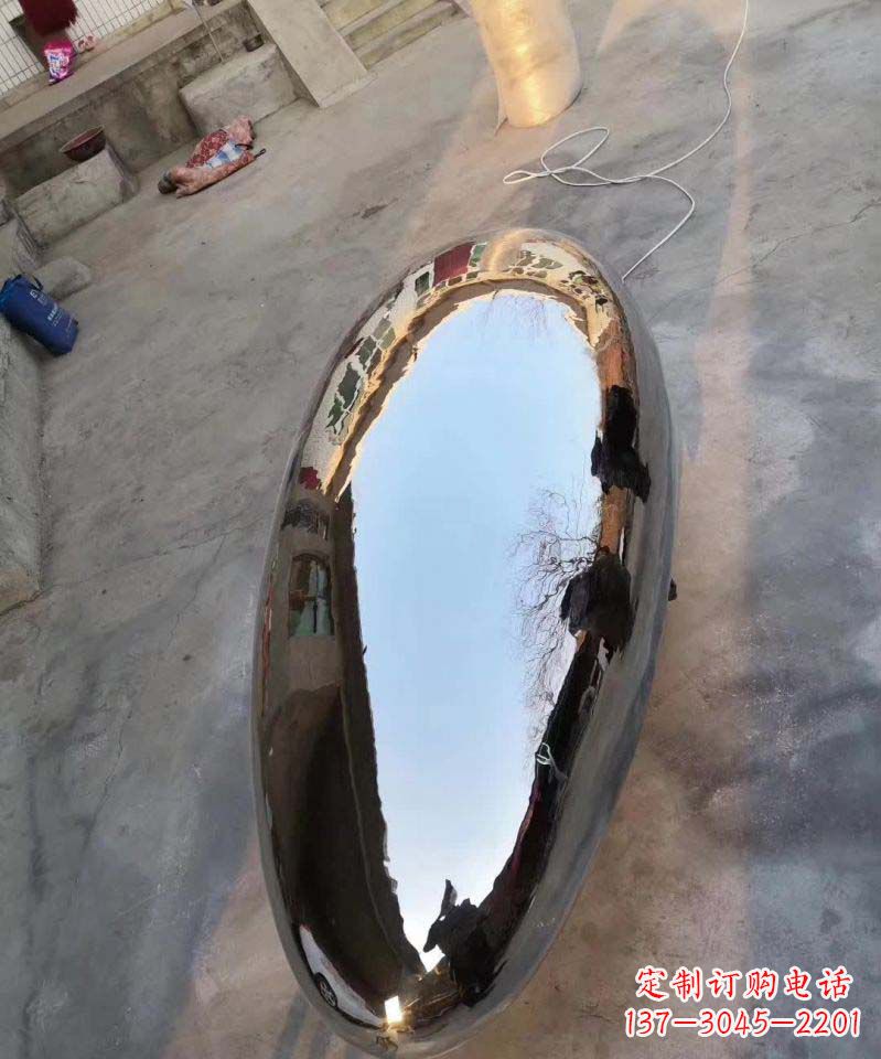信阳不锈钢水滴雕塑一种美观耐用的艺术品