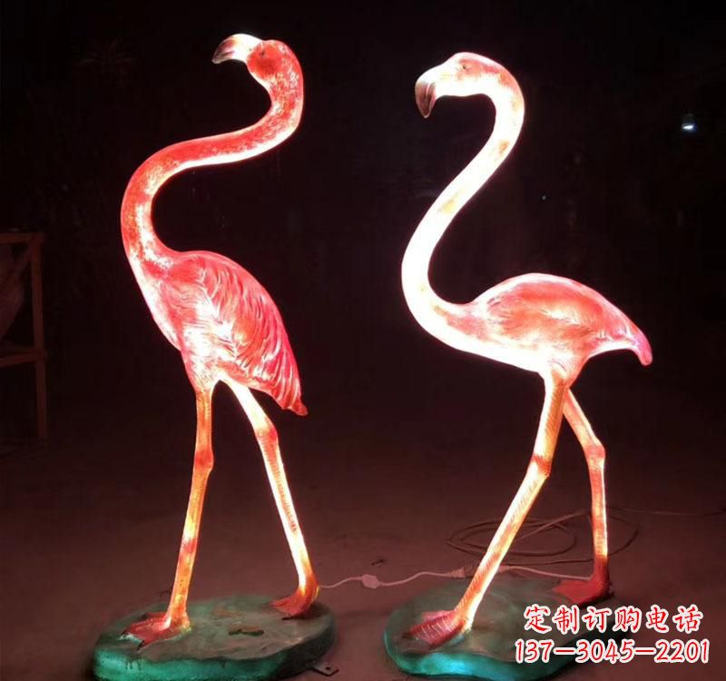 信阳不锈钢火烈鸟绚丽多彩的艺术品
