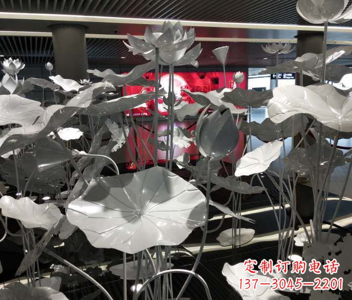 信阳不锈钢锻造荷花雕塑艺术之美