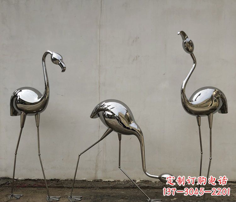 信阳不锈钢锻造的火烈鸟雕塑