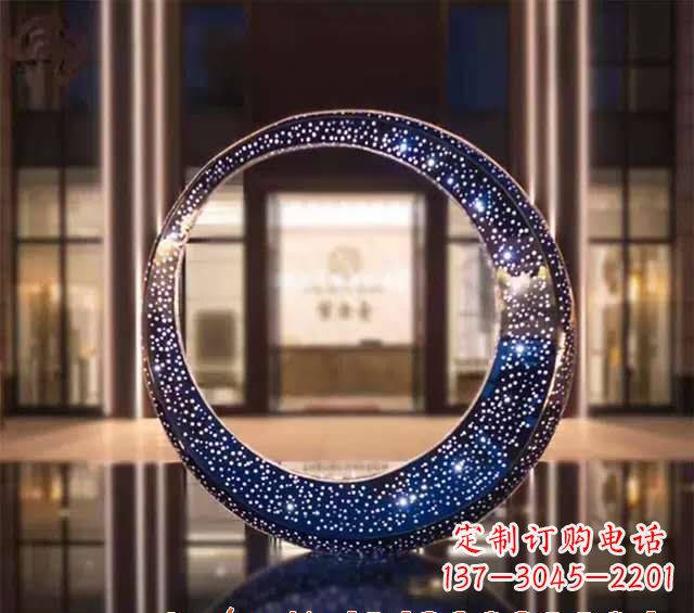 信阳不锈钢发光月亮雕塑照亮夜空的梦幻之光
