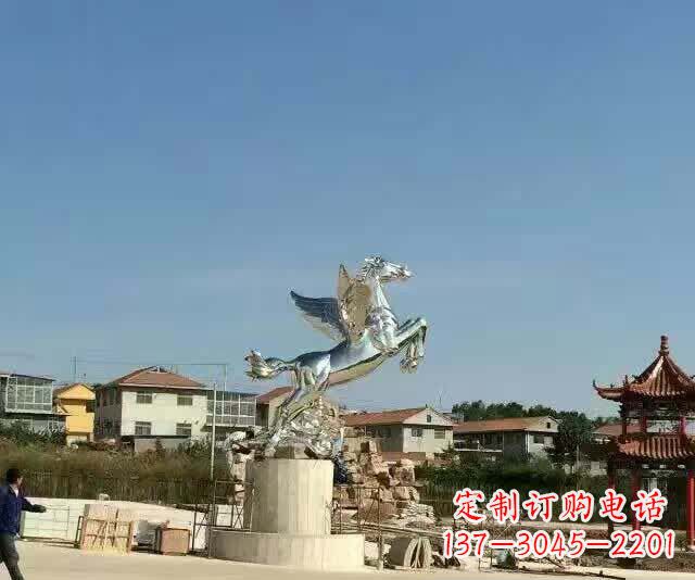 信阳不锈钢飞马雕塑象征勇气与美丽